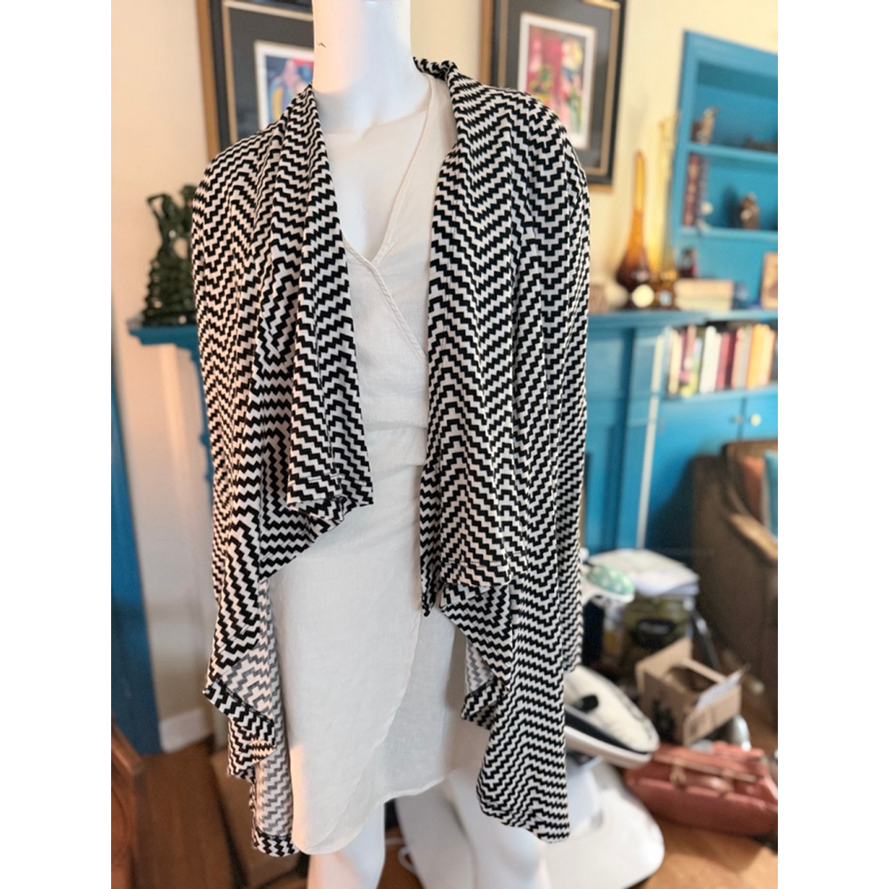 THE LIMITED Black & White Chevron Cardigan XXL